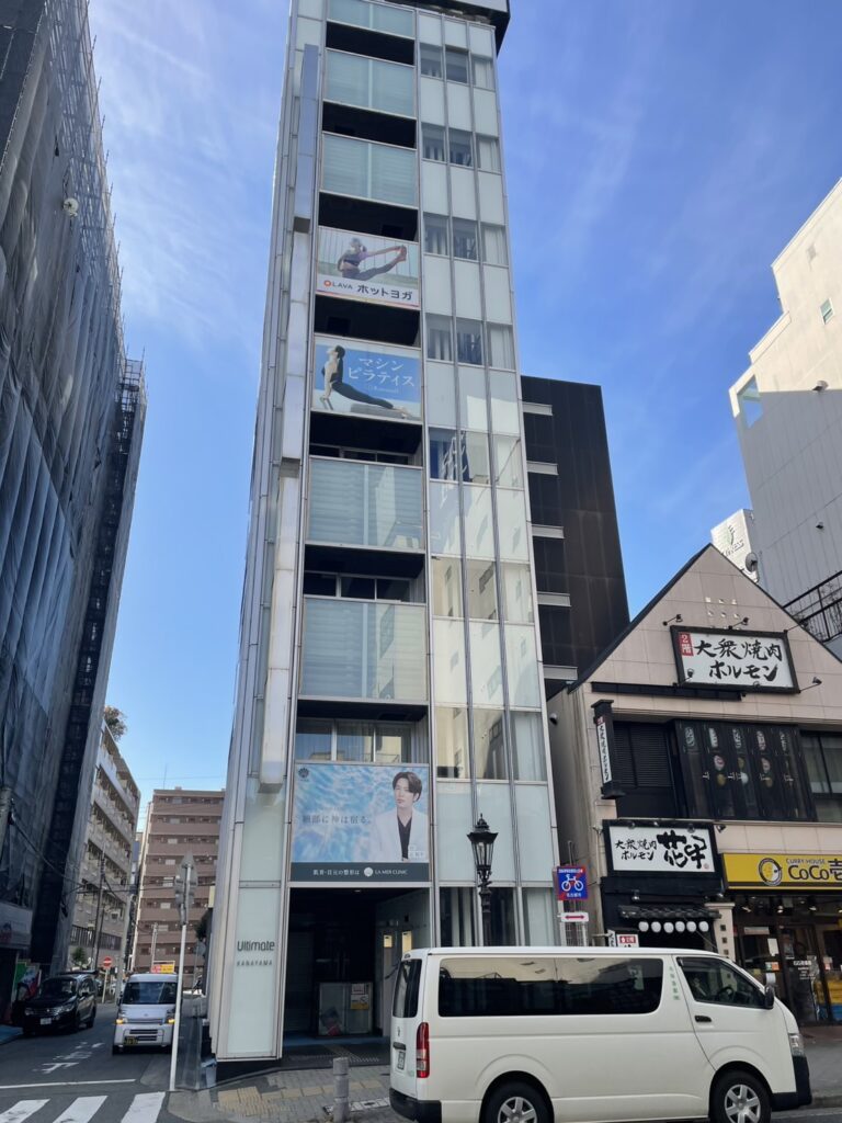 金山駅徒歩2分・ガラス張り美観ビル・広告掲出で視認性抜群