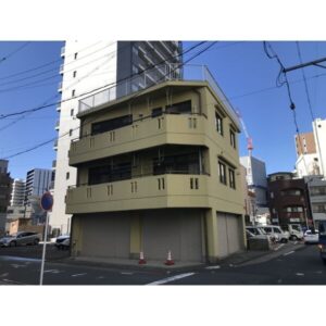 名古屋駅徒歩5分・1階路面22坪スケルトン物件